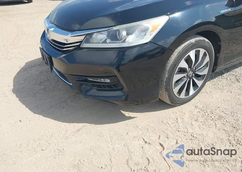 2017 Honda Accord Hybrid z USA, uszkodzony, nr VIN JHMCR6F38HC015992